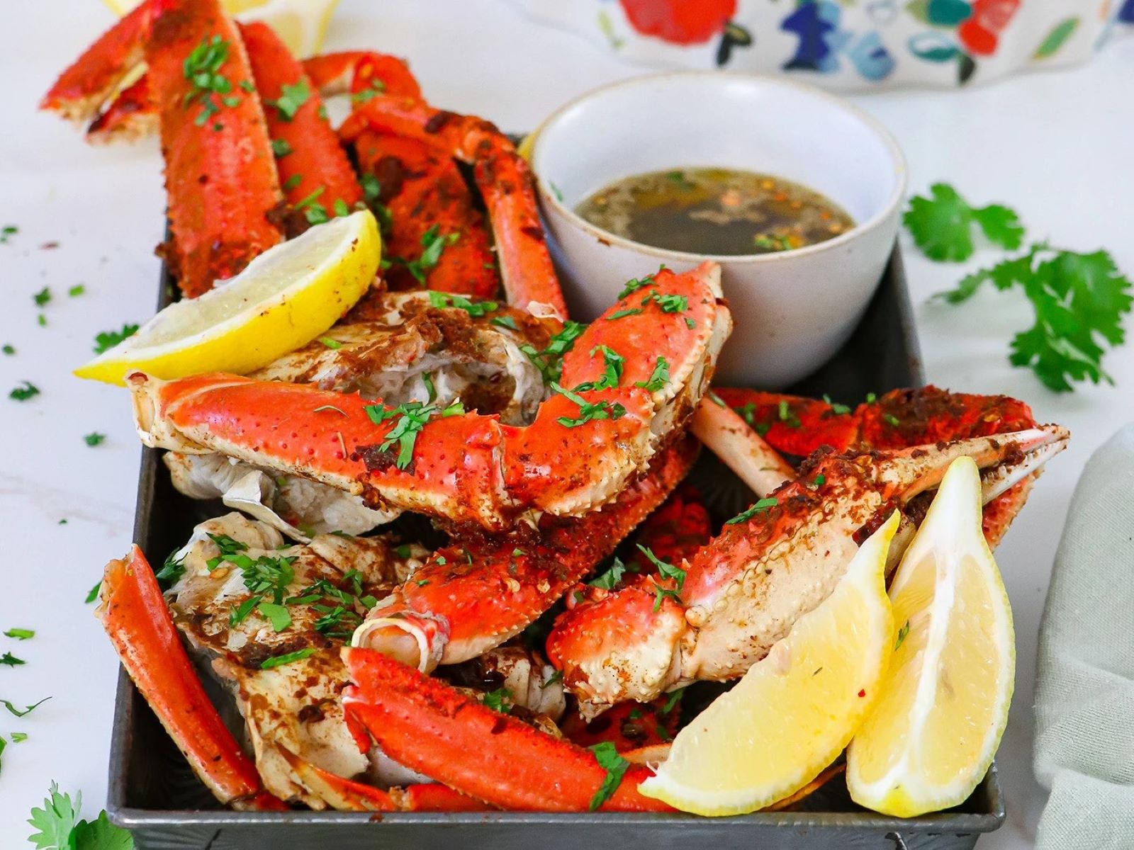 crab-legs-with-garlic-butter-sauce-recipe