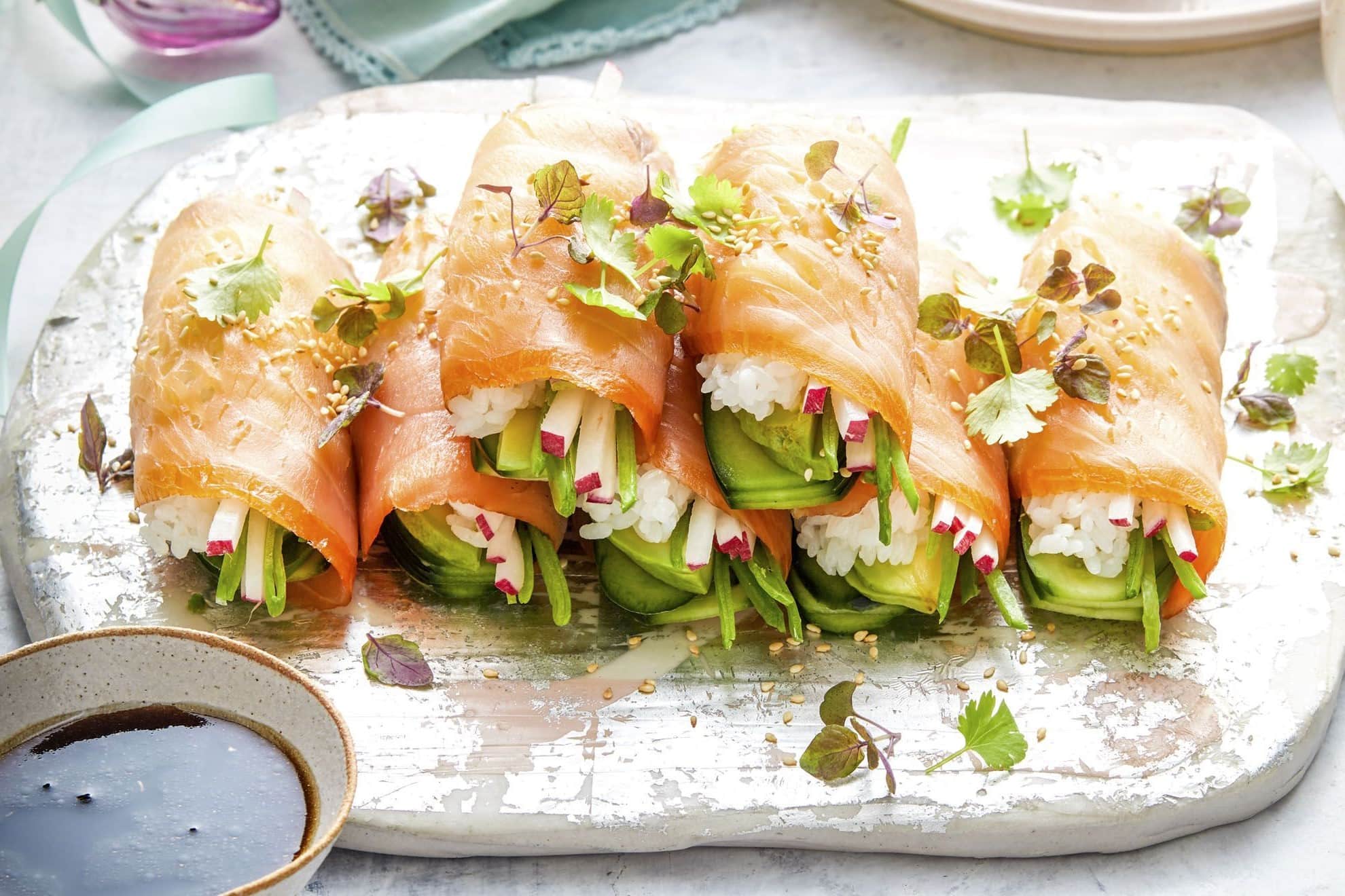 smoked-salmon-sushi-roll-recipe