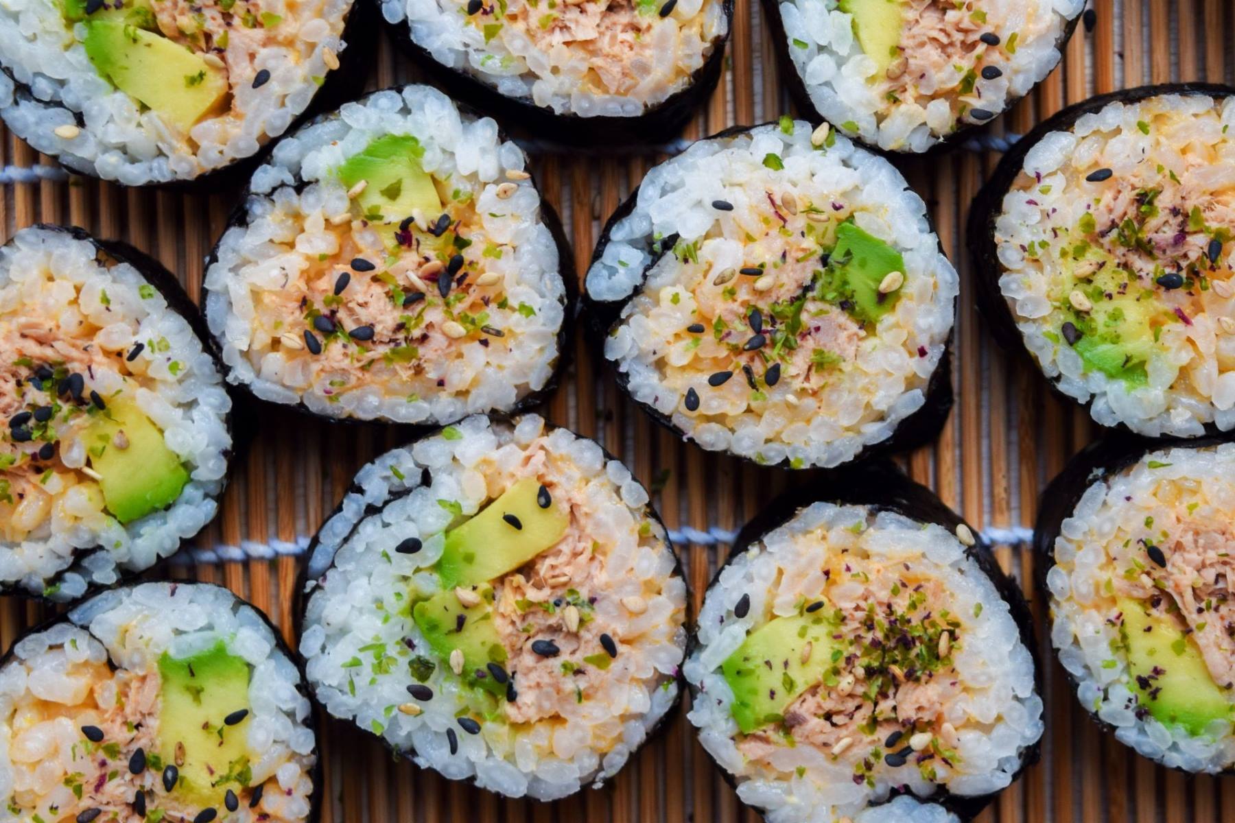 spicy-tuna-sushi-roll-recipe