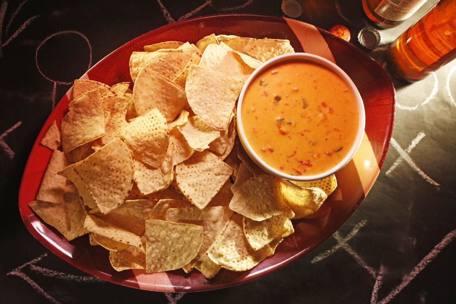 authentic-chile-con-queso-recipe