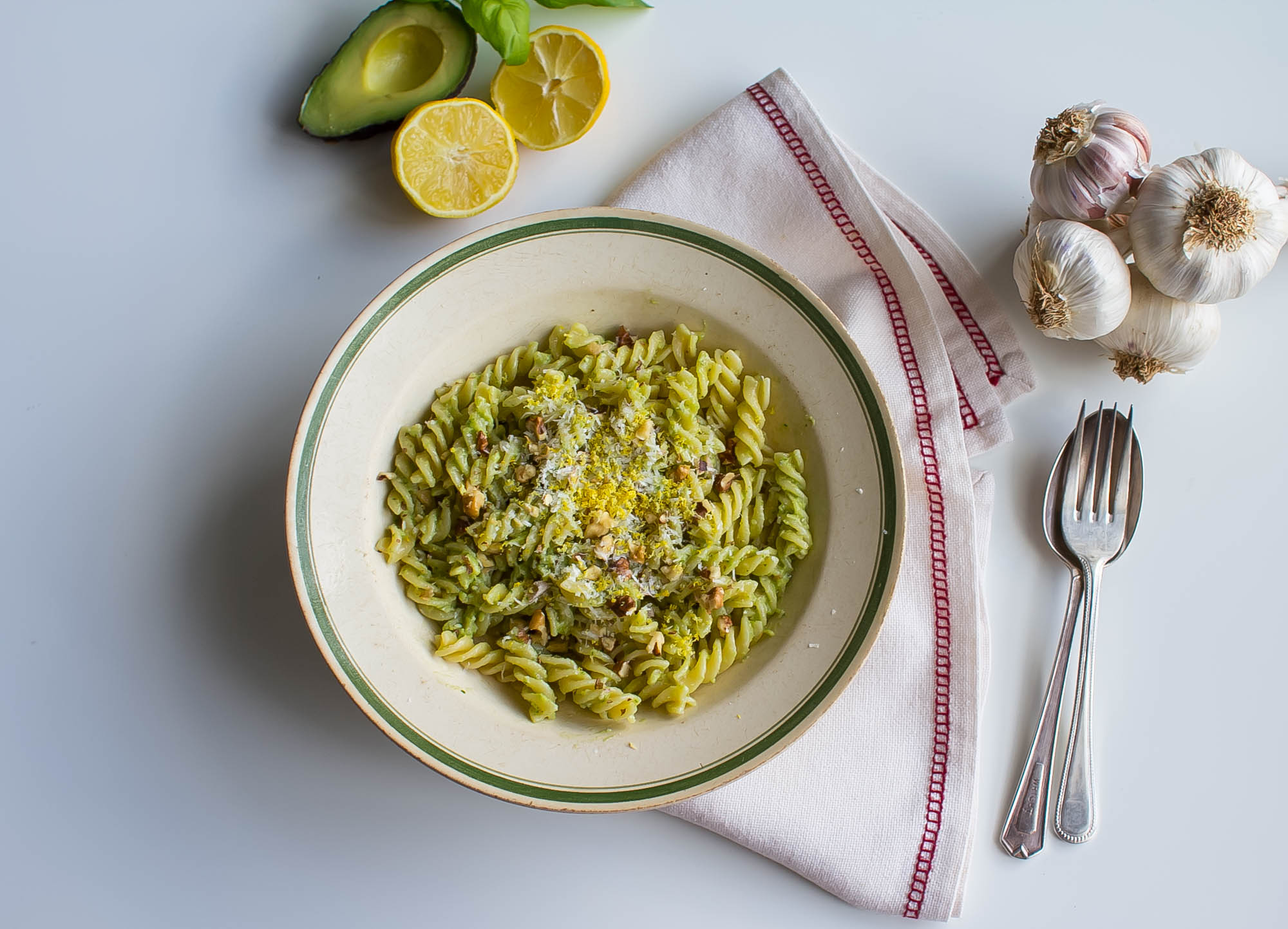 avocado-pesto-recipe