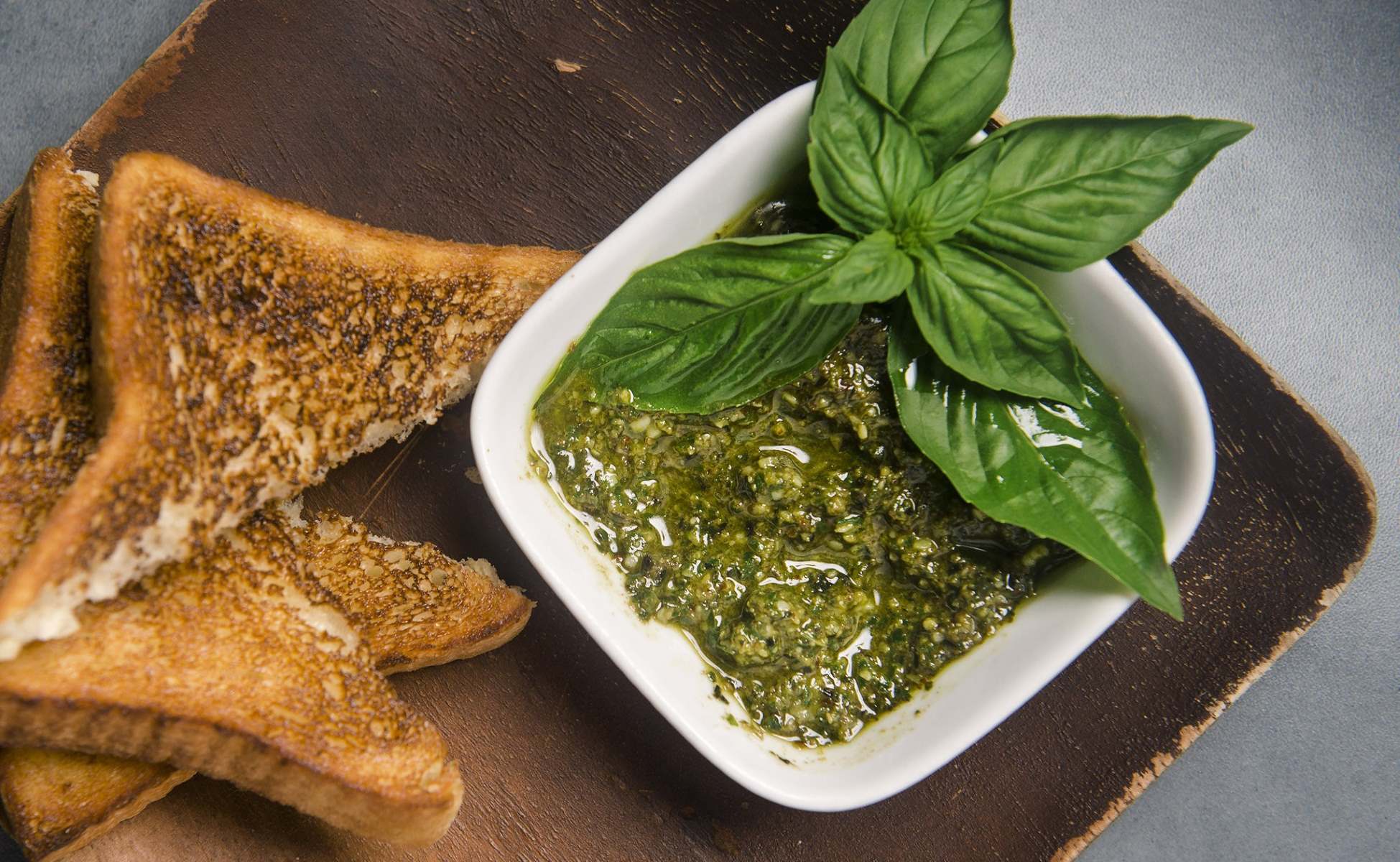 basil-pecan-pesto-recipe