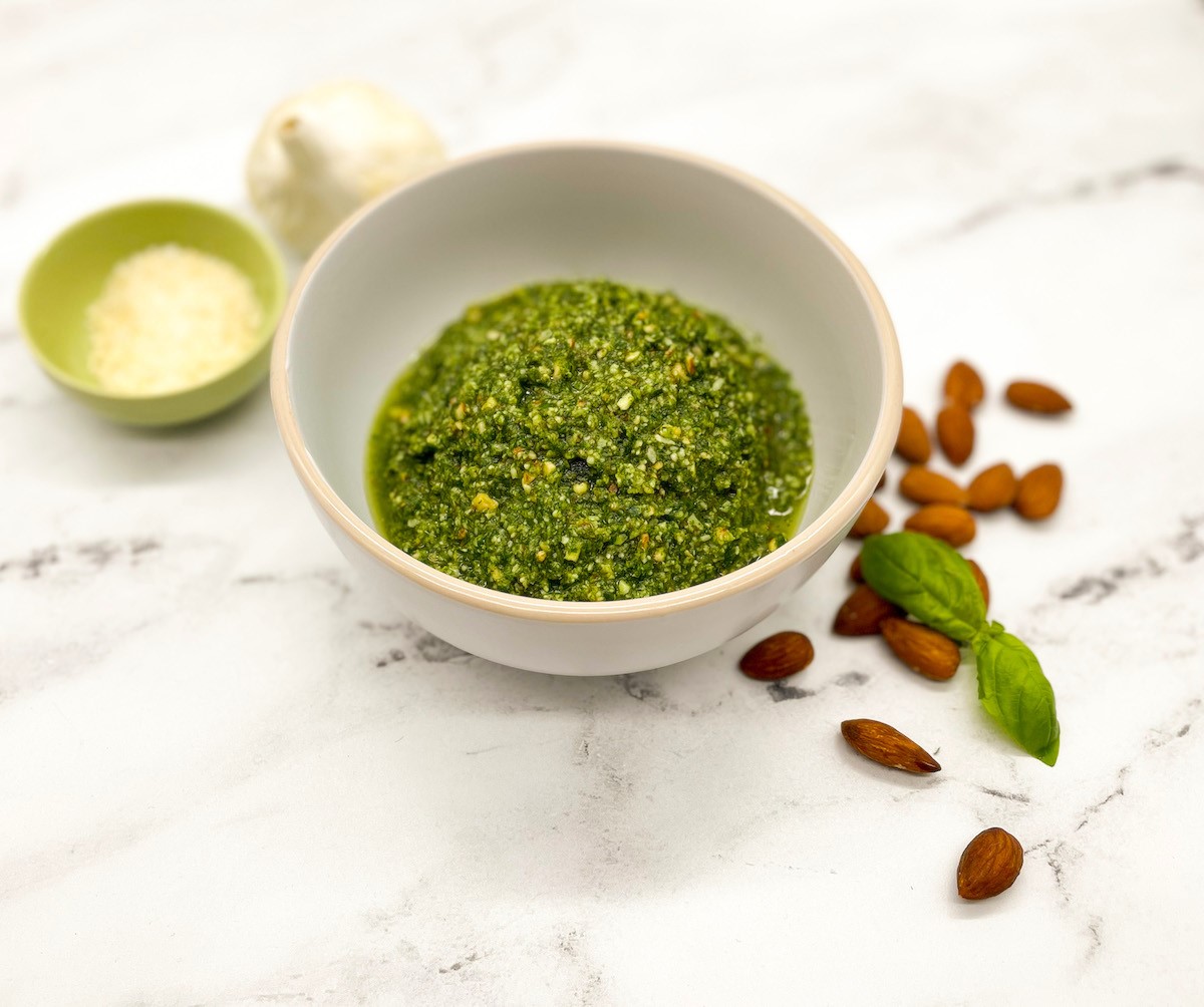 basil-pesto-with-almonds-recipe