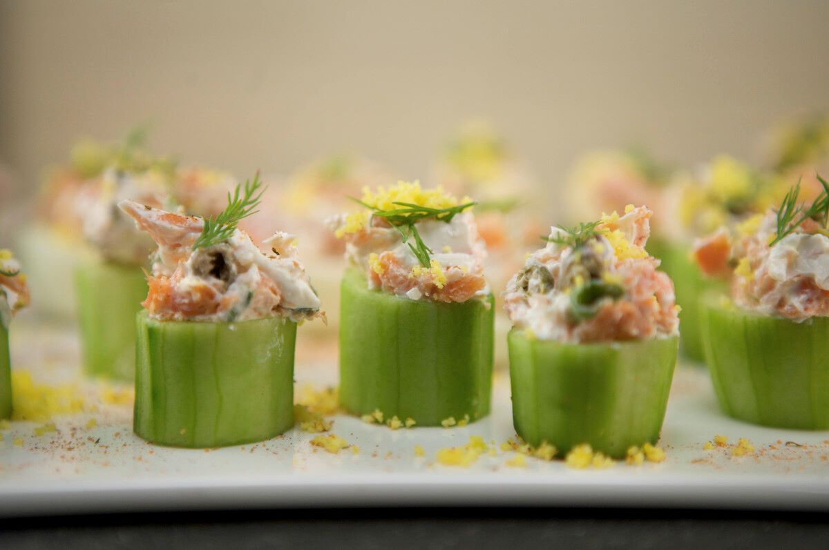 cucumber-cups-with-dill-cream-and-smoked-salmon-recipe