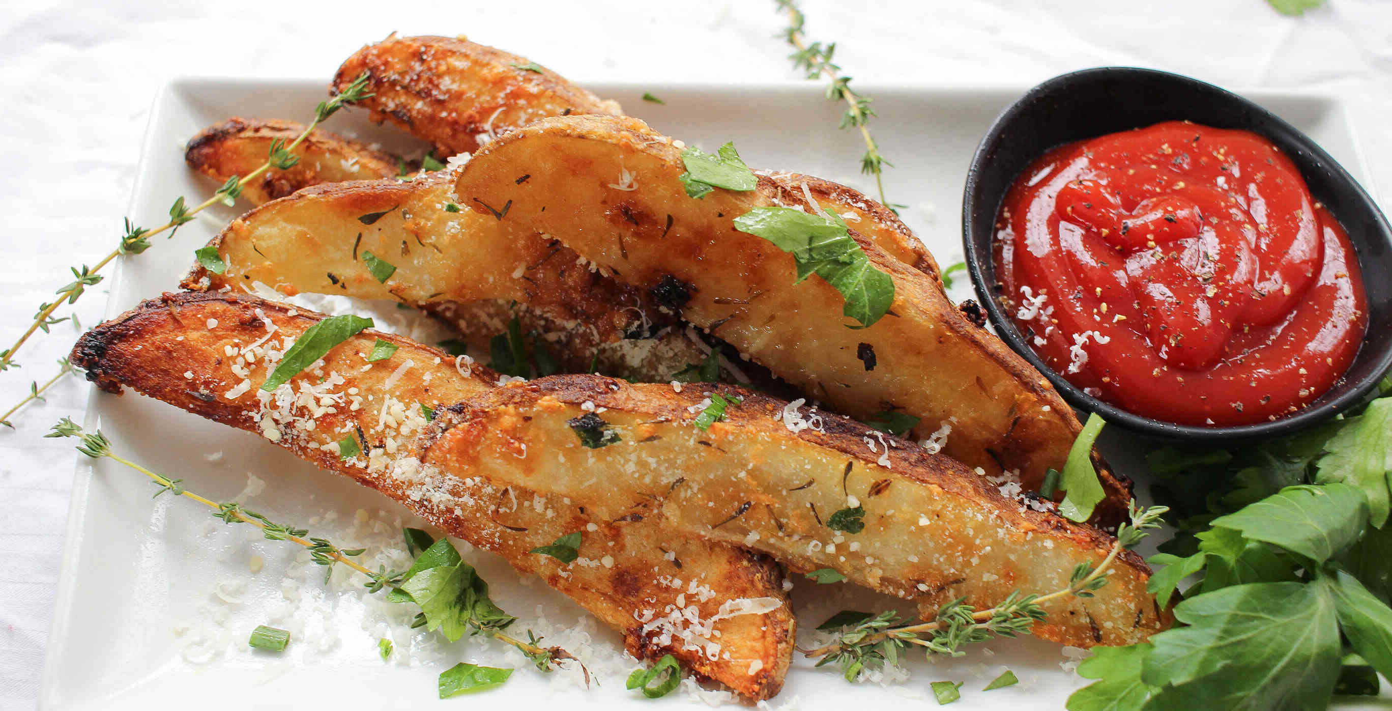 garlic-parmesan-potato-wedges-recipe