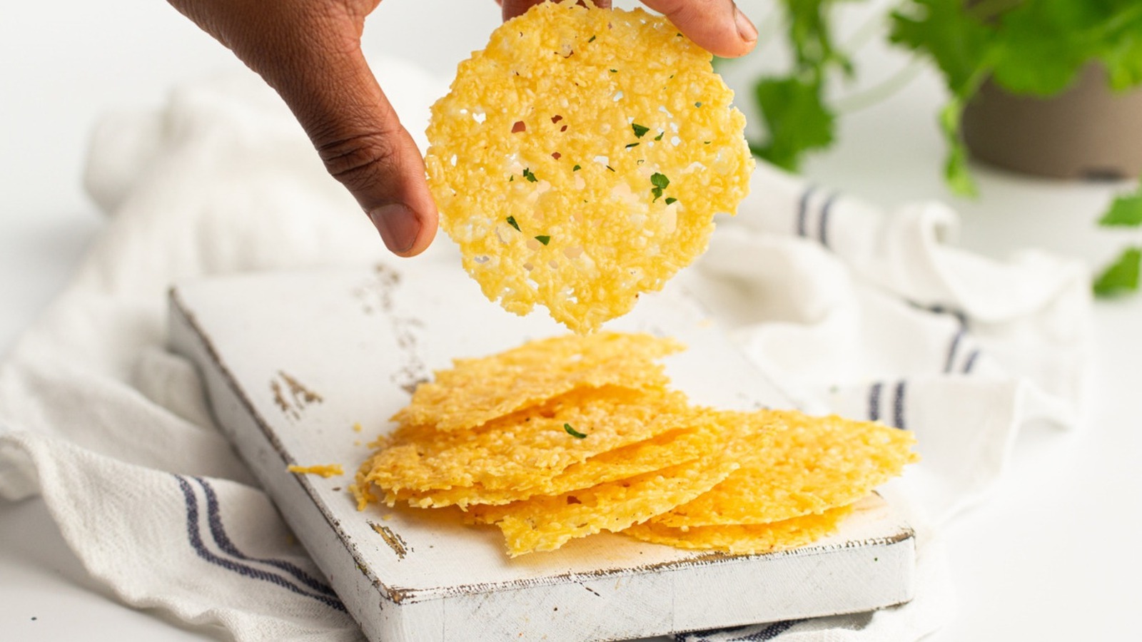 keto-cheese-crisps-recipe