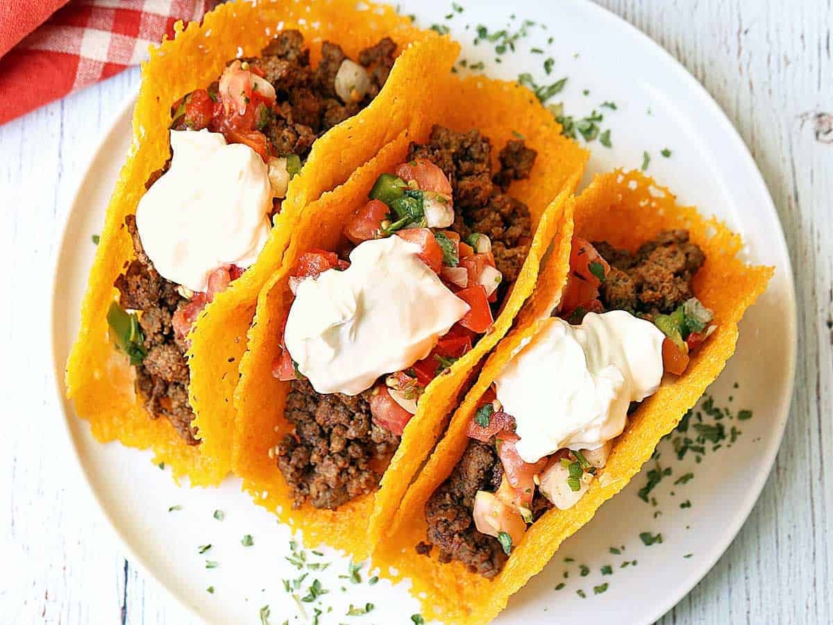 low-carb-keto-cheese-taco-shells-recipe