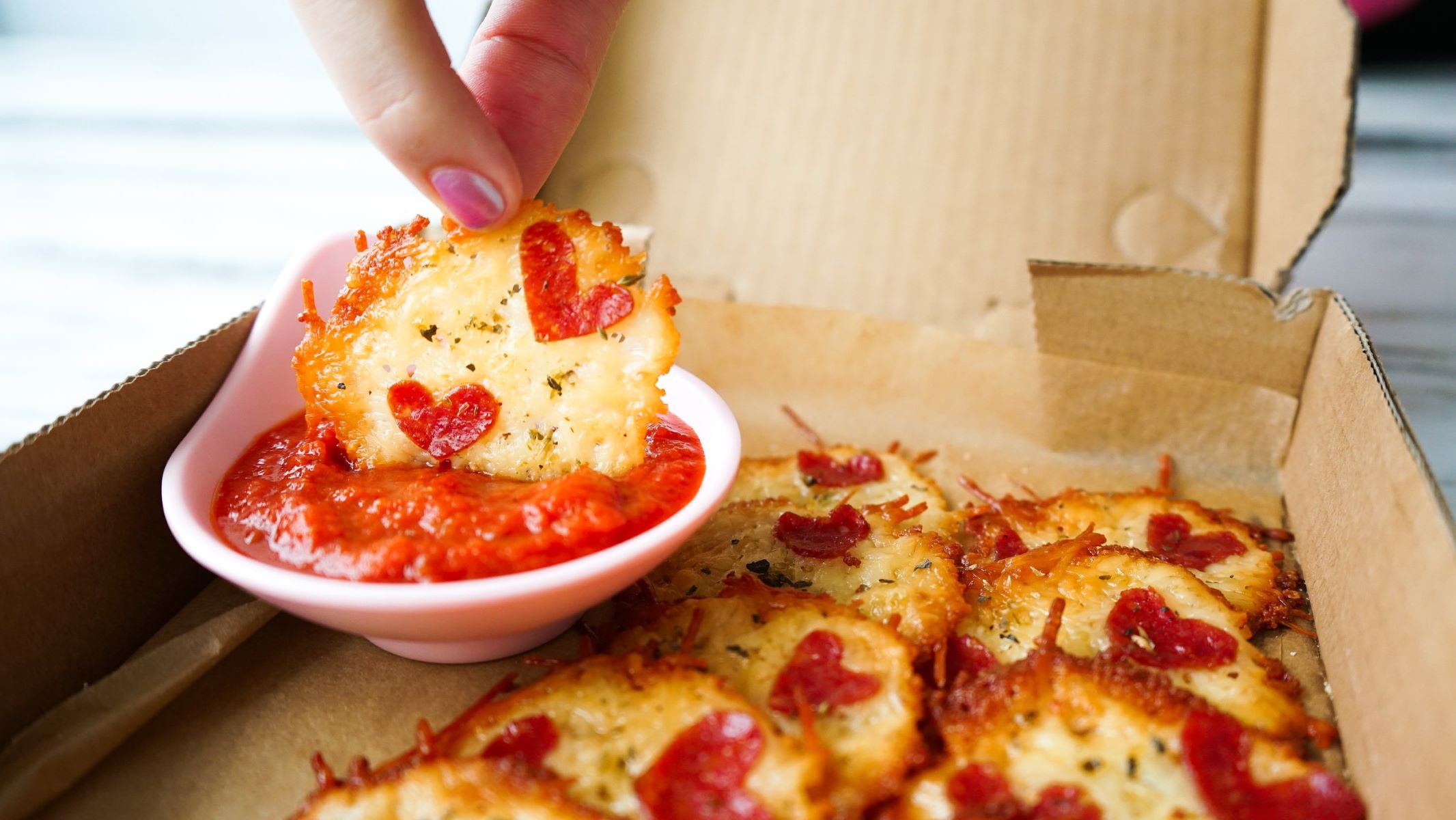 pepperoni-pizza-cheese-drip-chips-recipe