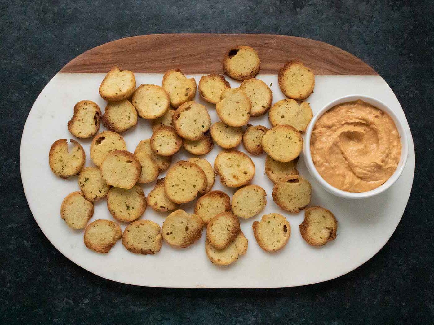 salt-and-garlic-bagel-chips-recipe