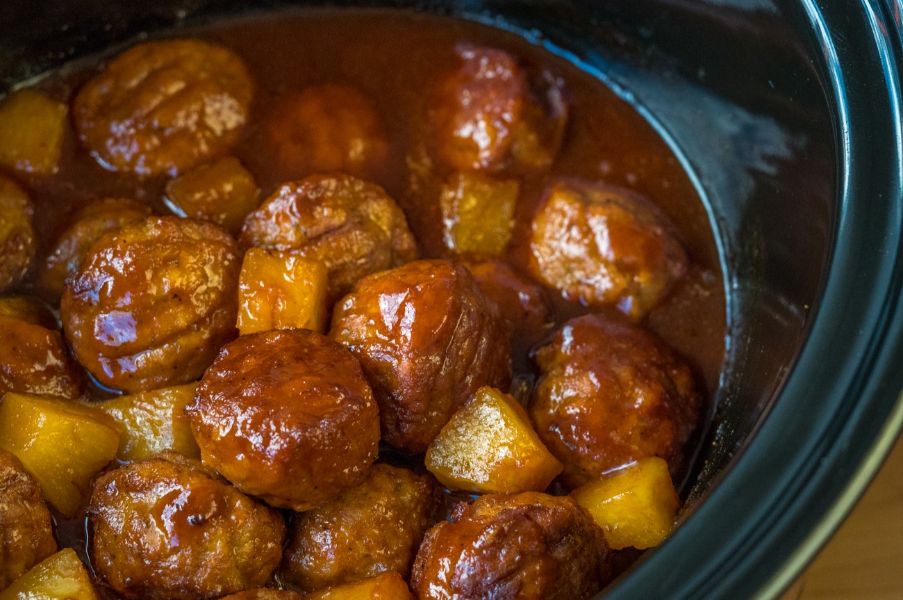 slow-cooker-pineapple-bbq-meatballs-recipe