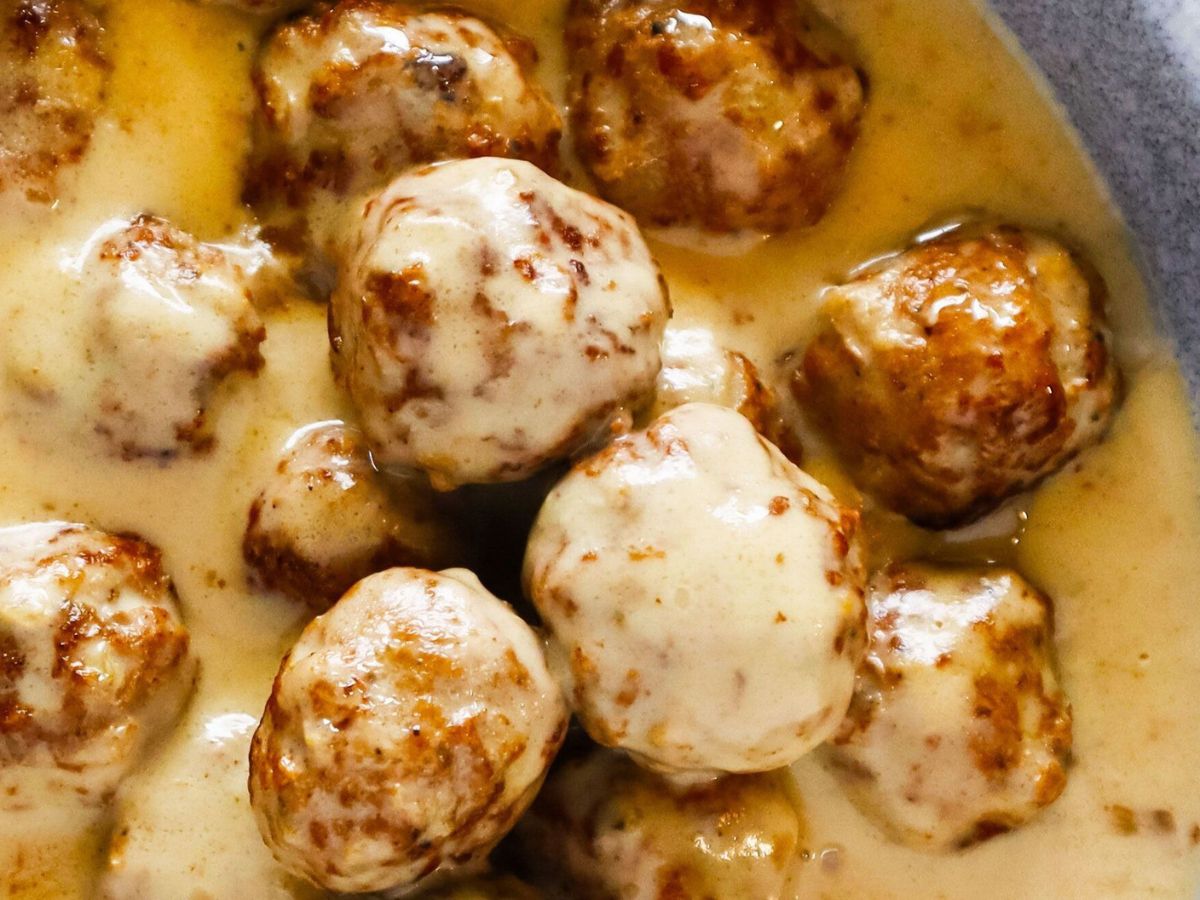 slow-cooker-swedish-meatballs-recipe