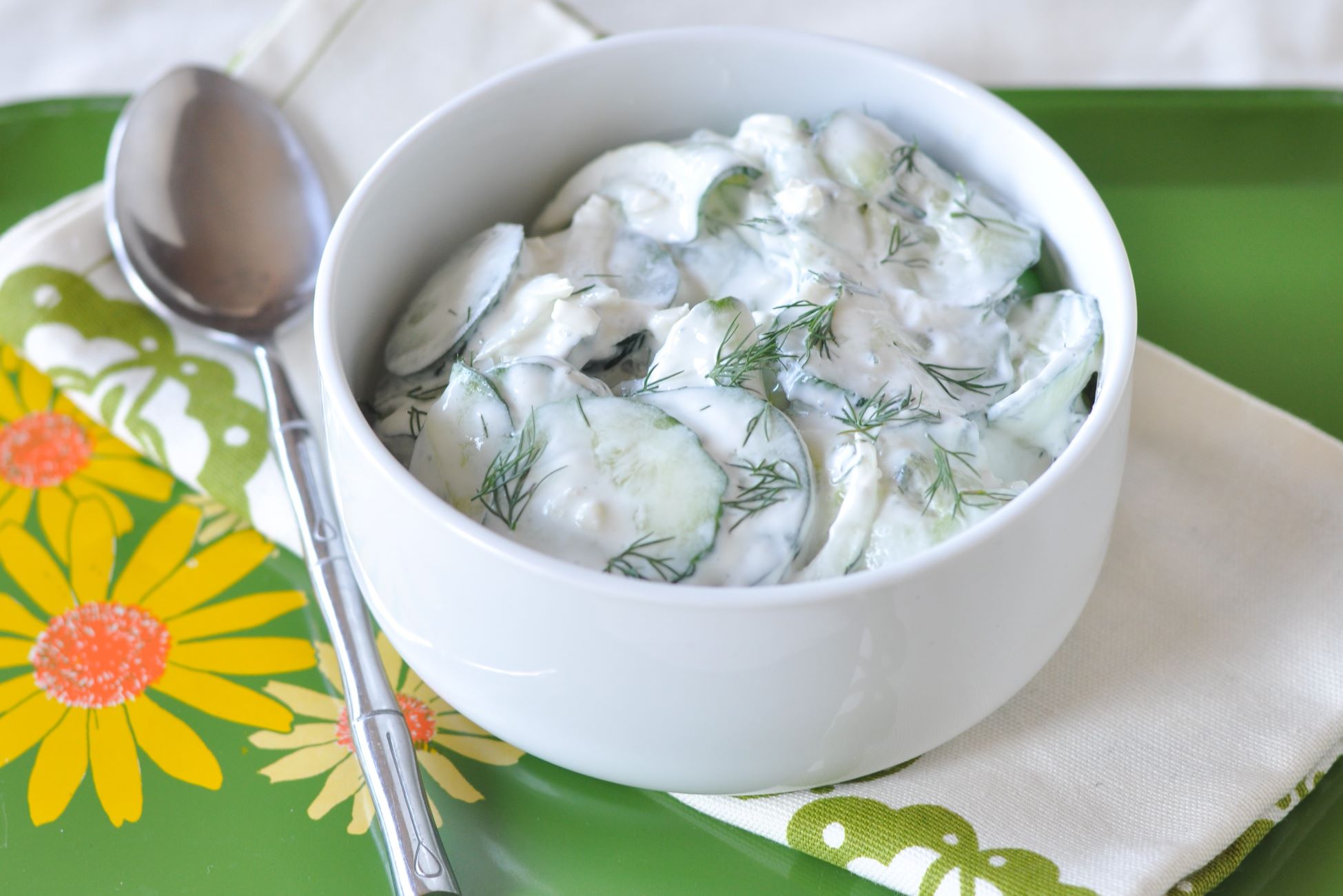 sour-cream-cucumber-and-dill-dip-recipe