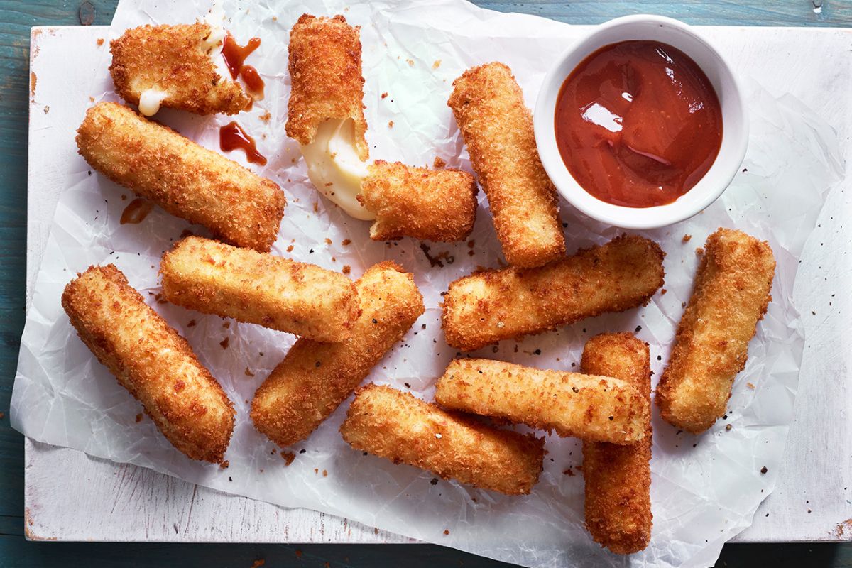 air-fryer-mozzarella-sticks-recipe