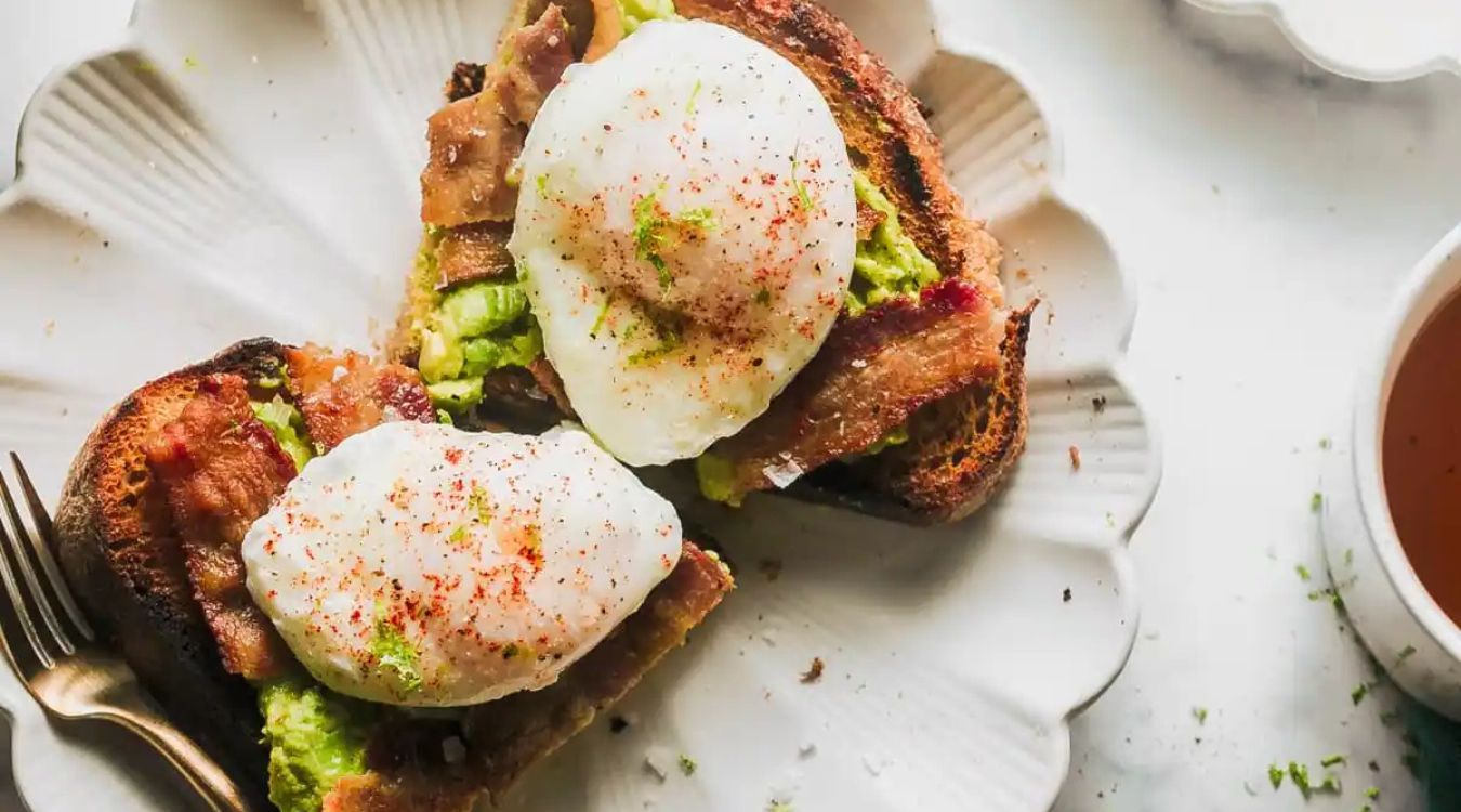 avocado-toast-poached-eggs-recipe