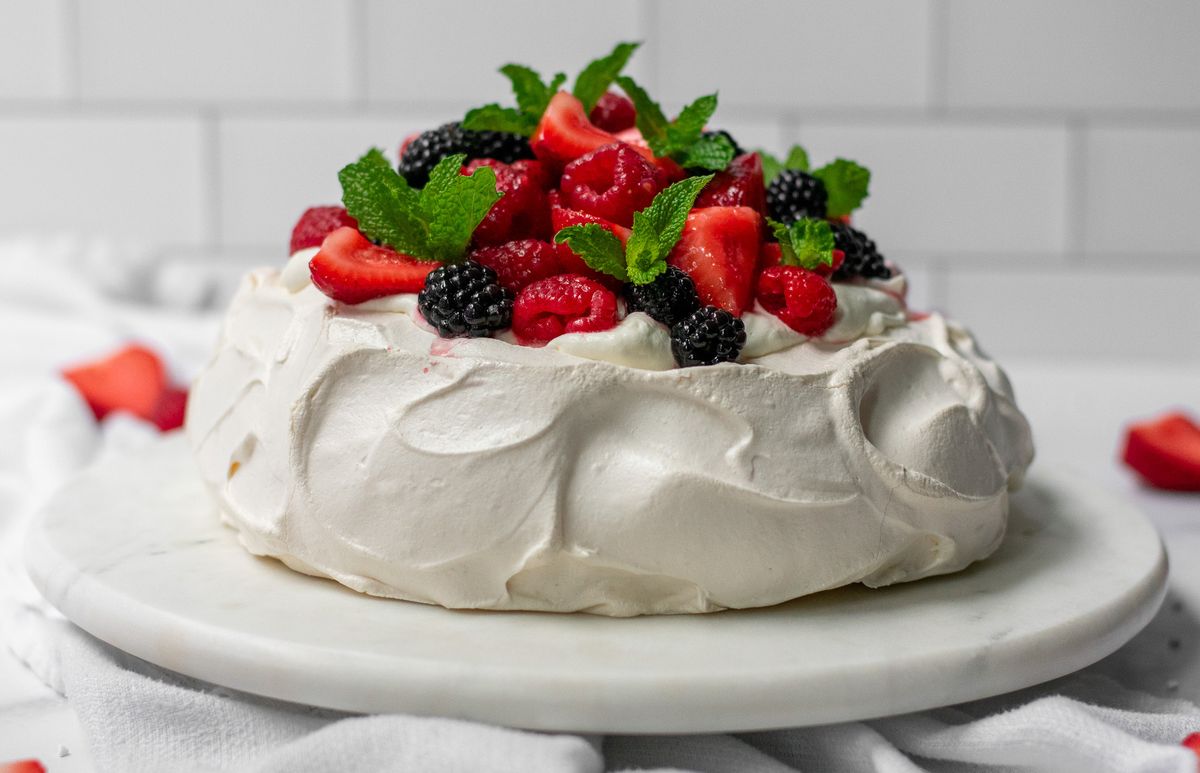 berry-pavlova-recipe