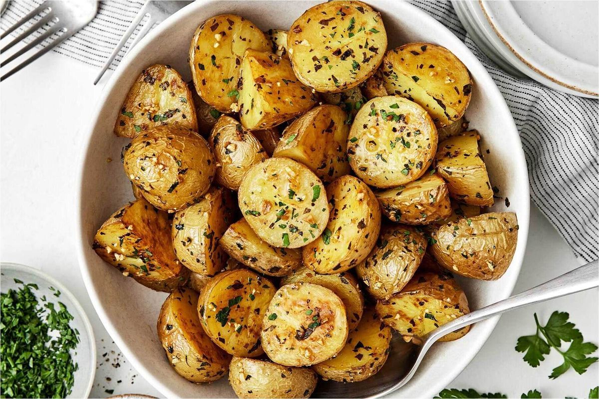 garlic-herb-roasted-potatoes-recipe