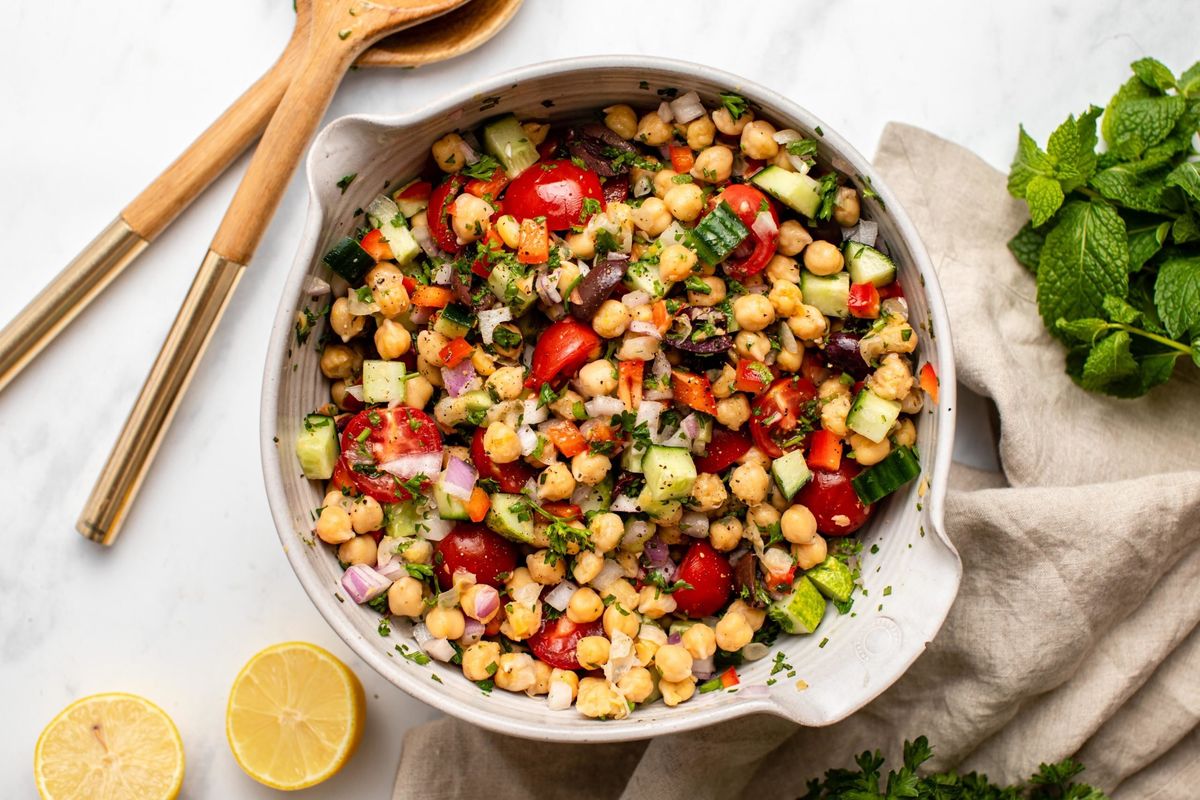 mediterranean-chickpea-salad-recipe