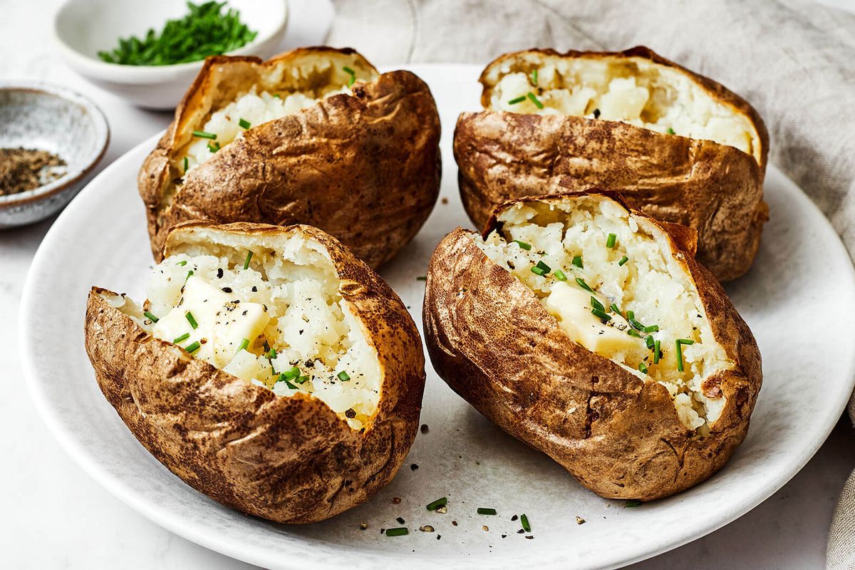 air-fryer-baked-potatoes-recipe