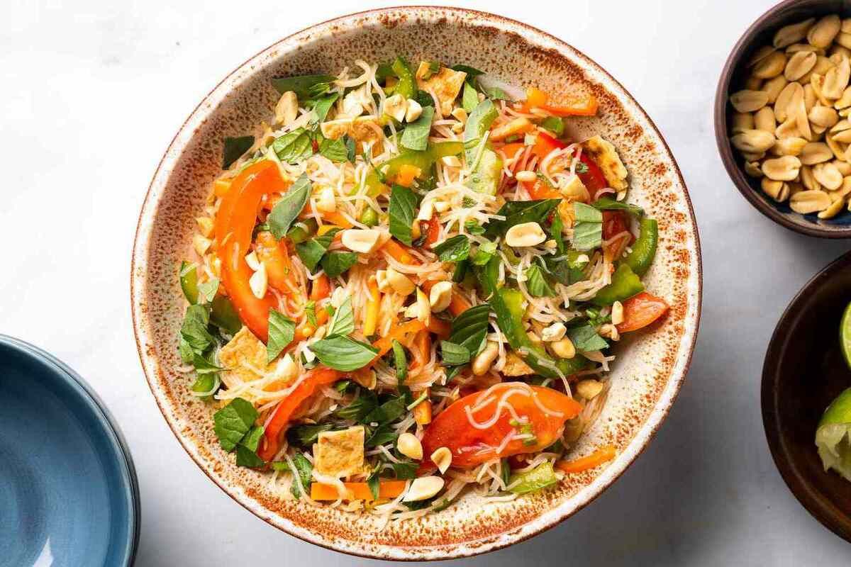 thai-rice-noodle-salad-recipe