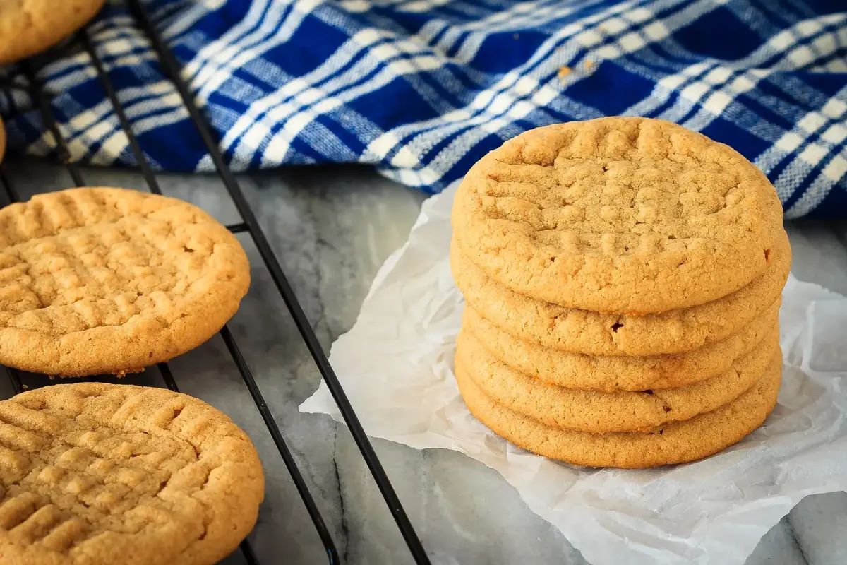 three-ingredient-peanut-butter-cookies-recipe