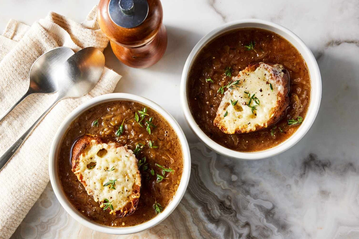 slow-cooker-french-onion-soup-recipe