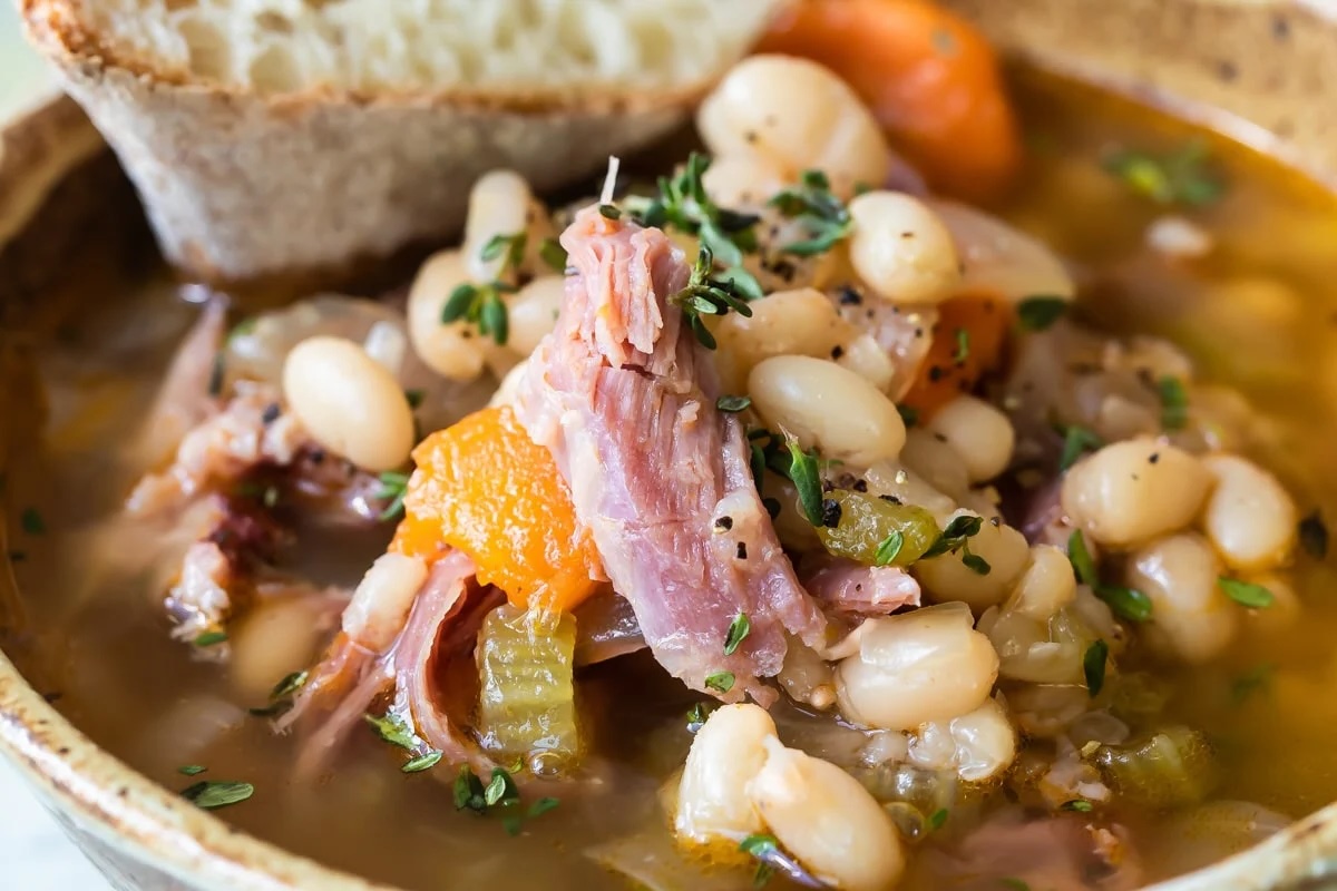 slow-cooker-ham-and-bean-soup-recipe