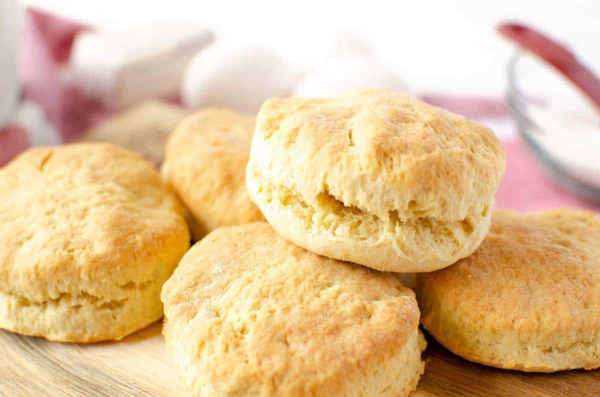 sour-cream-biscuits-recipe