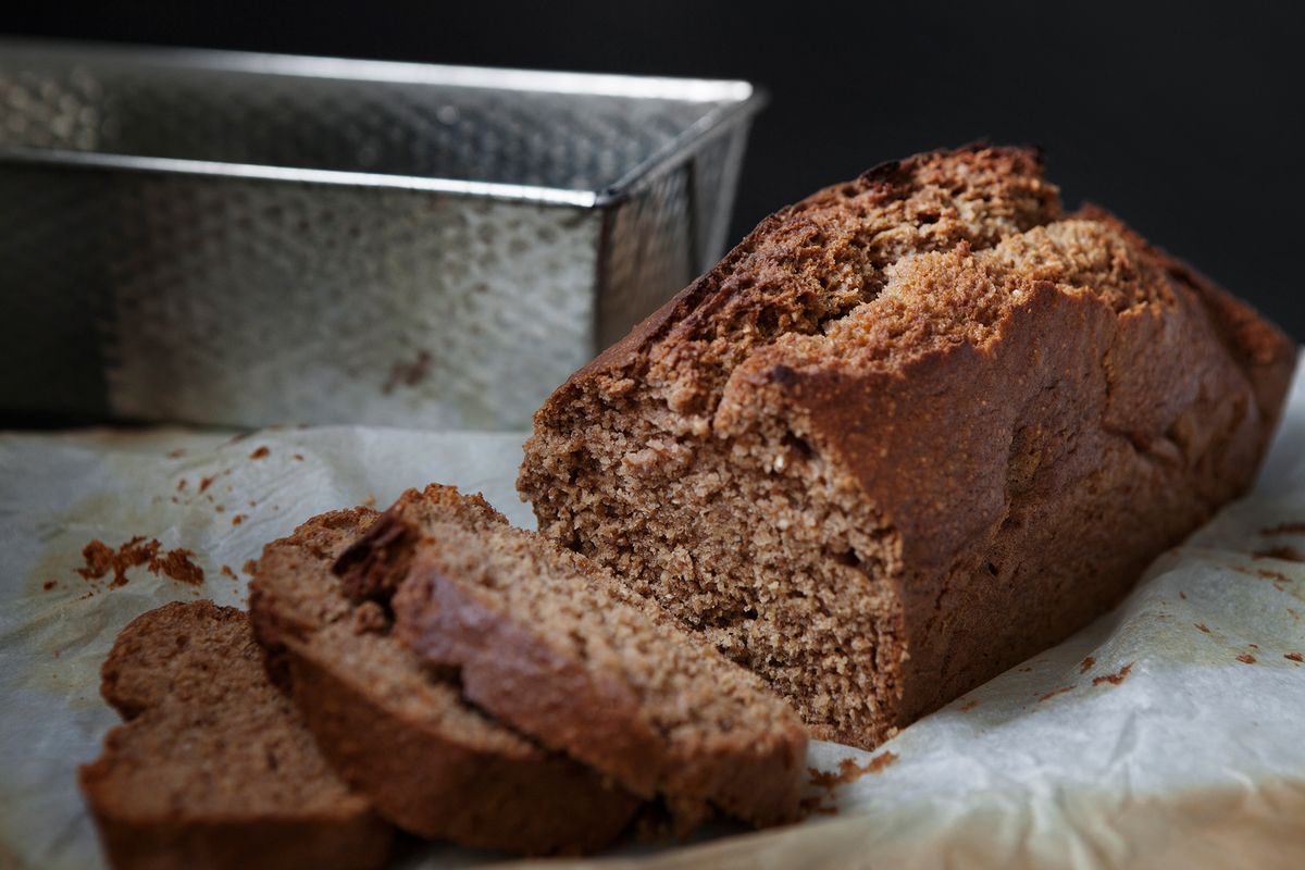 spiced-applesauce-bread-recipe