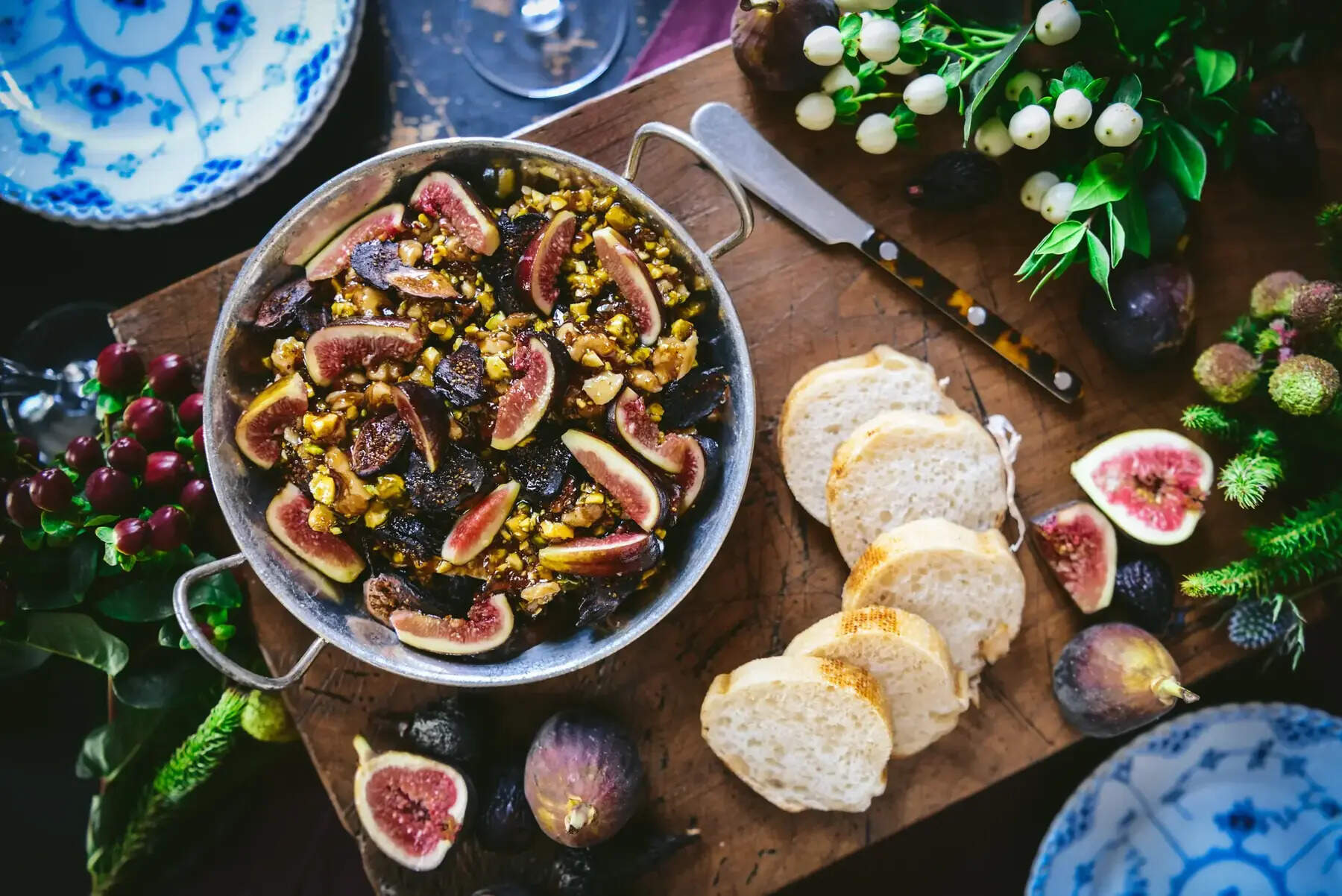 figs-and-toasted-almonds-brie-recipe