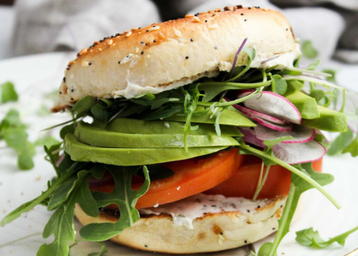 fresh-veggie-bagel-sandwich-recipe