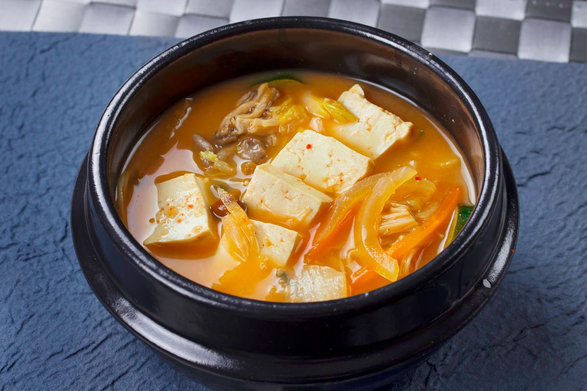 korean-doenjang-chigae-bean-paste-tofu-soup-recipe