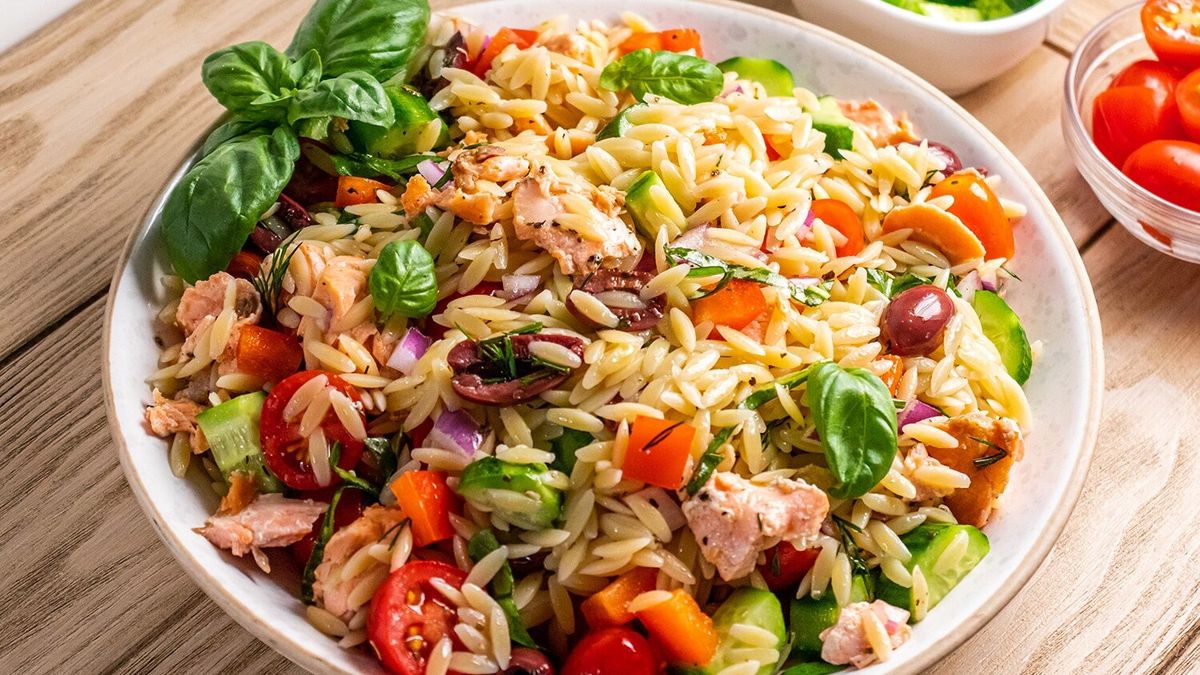 mediterranean-salmon-pasta-salad-recipe